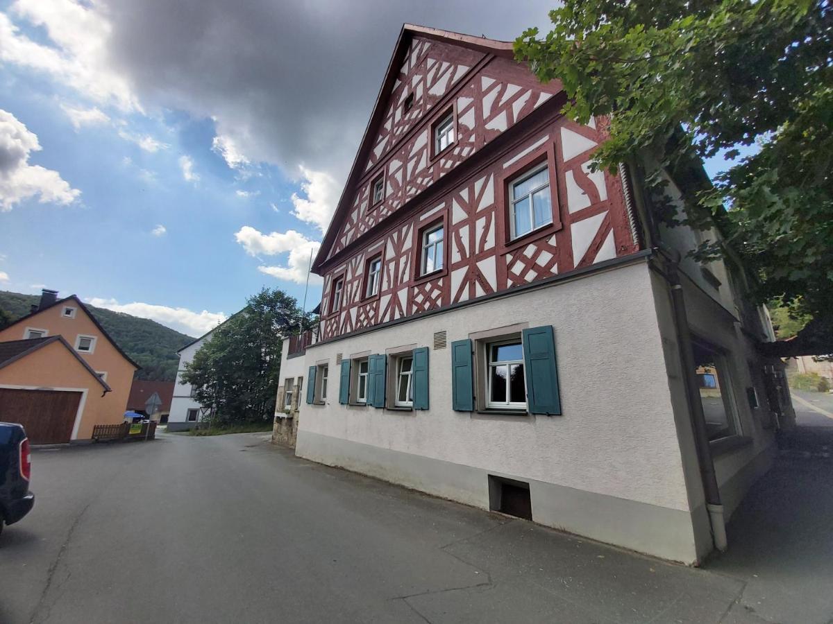 Отель Schwarze Adler Streitberg Экстерьер фото